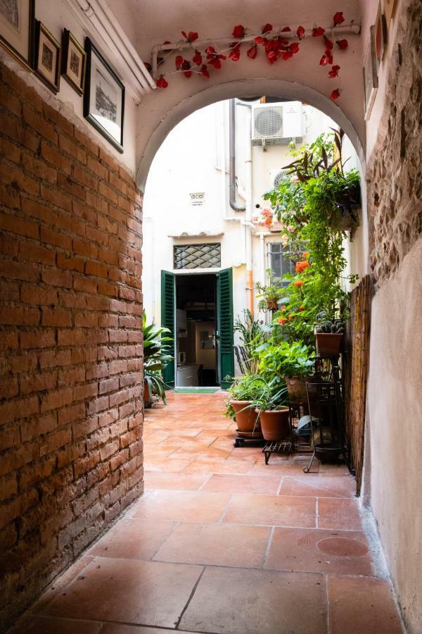 Il Nido - Cozy Studio Apartment In Santa Croce フィレンツェ エクステリア 写真