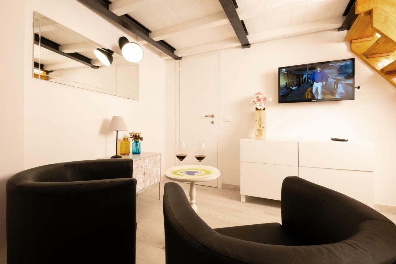 Il Nido - Cozy Studio Apartment In Santa Croce フィレンツェ エクステリア 写真
